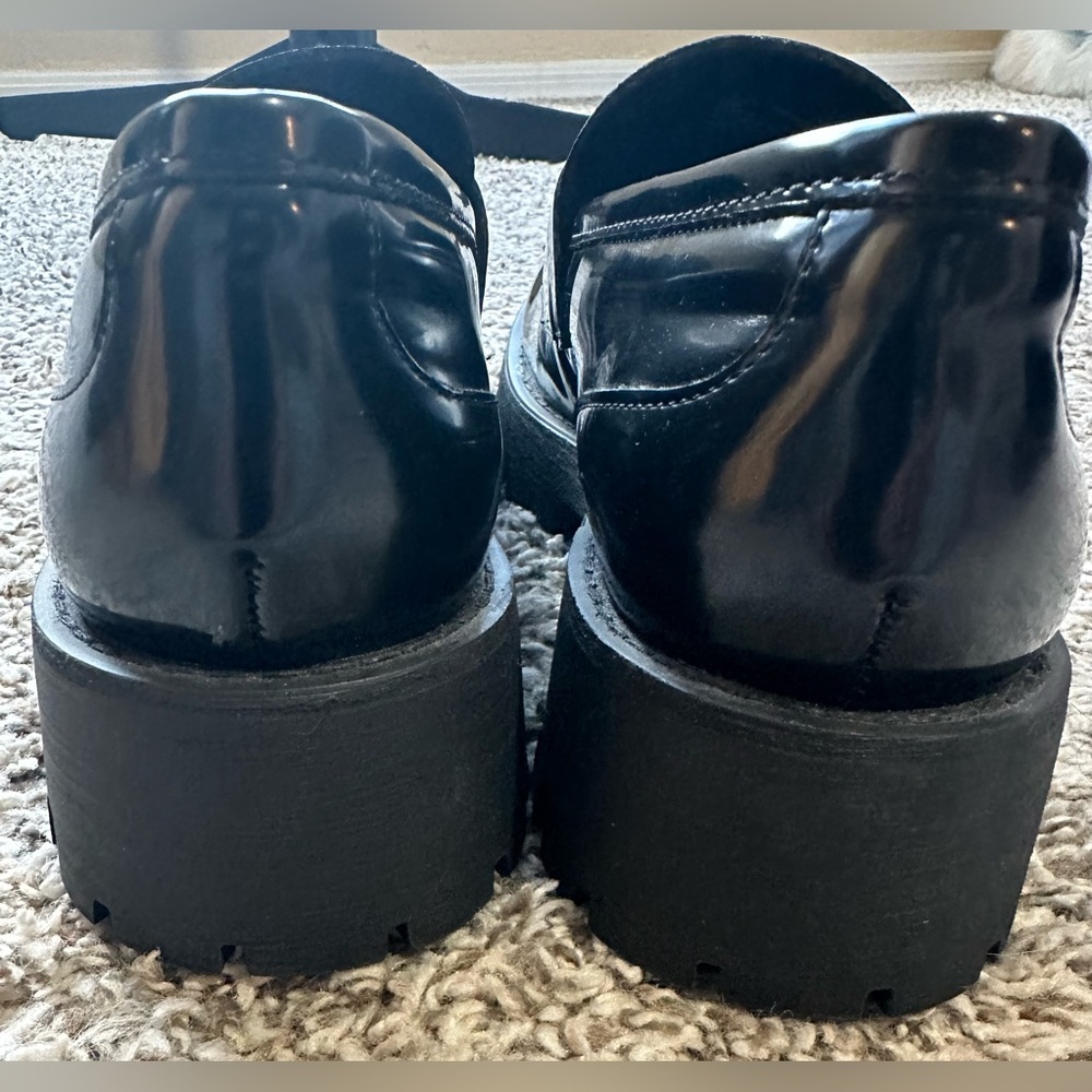 Steve Madden Levett  Glossy Black Loafers with Gold Accent - Picture 3 of 4